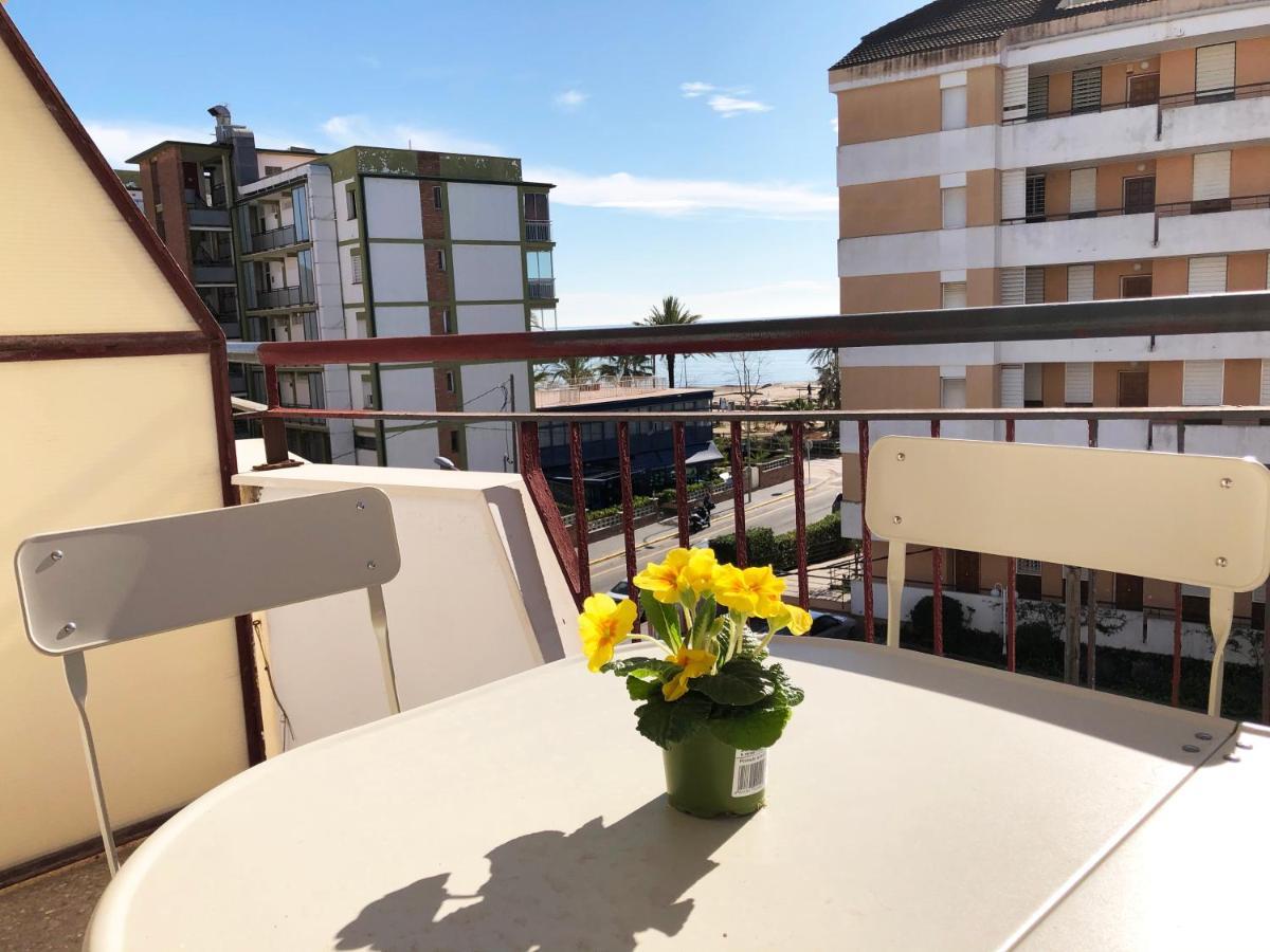 Lovely Seaside Apartment In Front Of Calafell Beach And Cunit Beach Segur de Calafell Eksteriør bilde