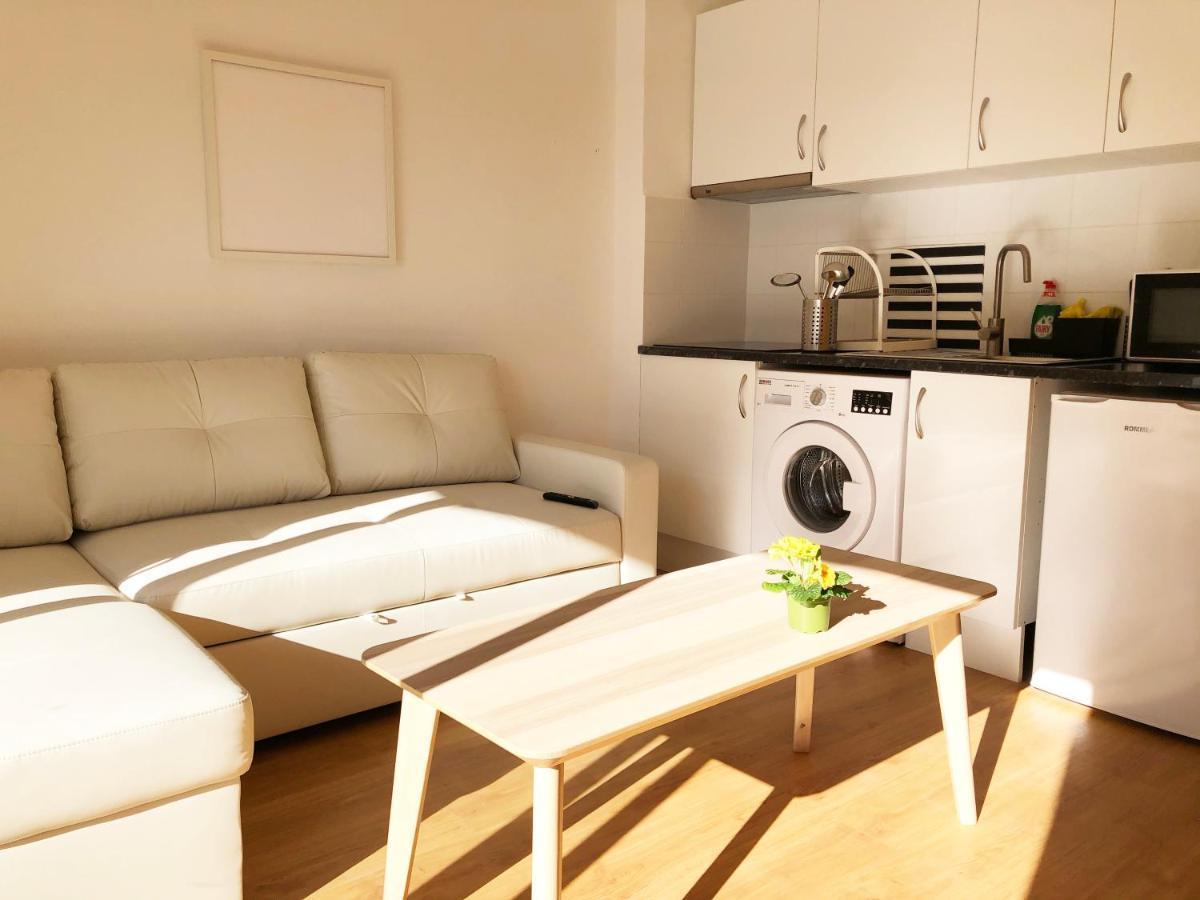 Lovely Seaside Apartment In Front Of Calafell Beach And Cunit Beach Segur de Calafell Eksteriør bilde